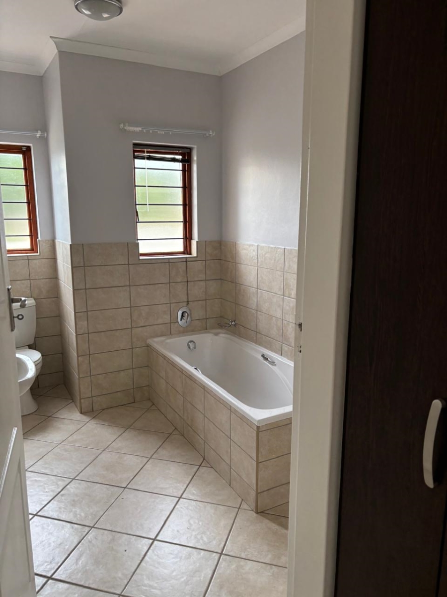 To Let 3 Bedroom Property for Rent in Wilkoppies North West